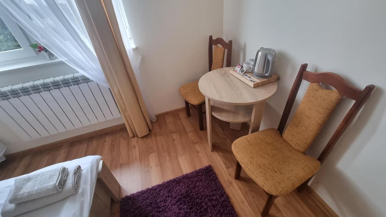 Hotel Monika Makow Mazowiecki Екстер'єр фото