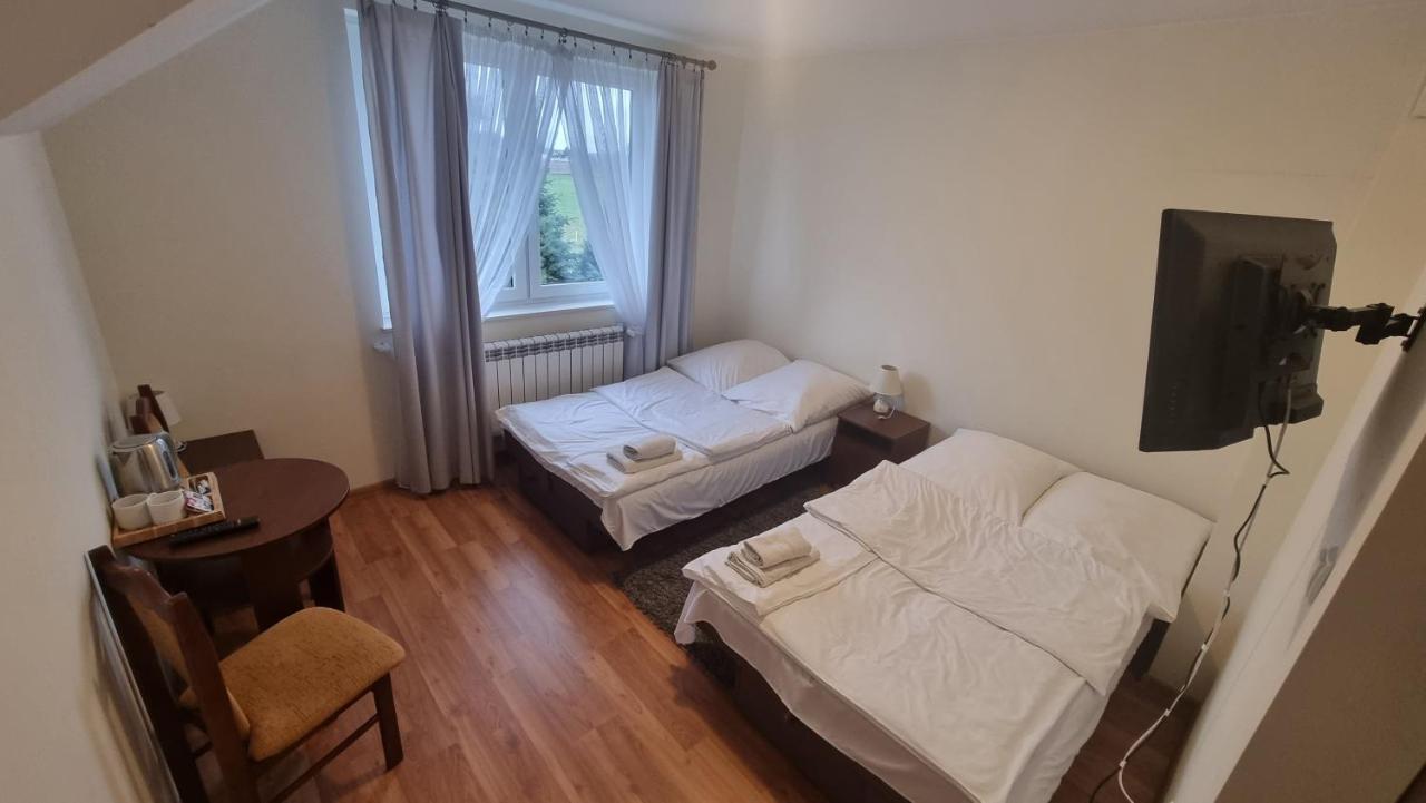 Hotel Monika Makow Mazowiecki Екстер'єр фото