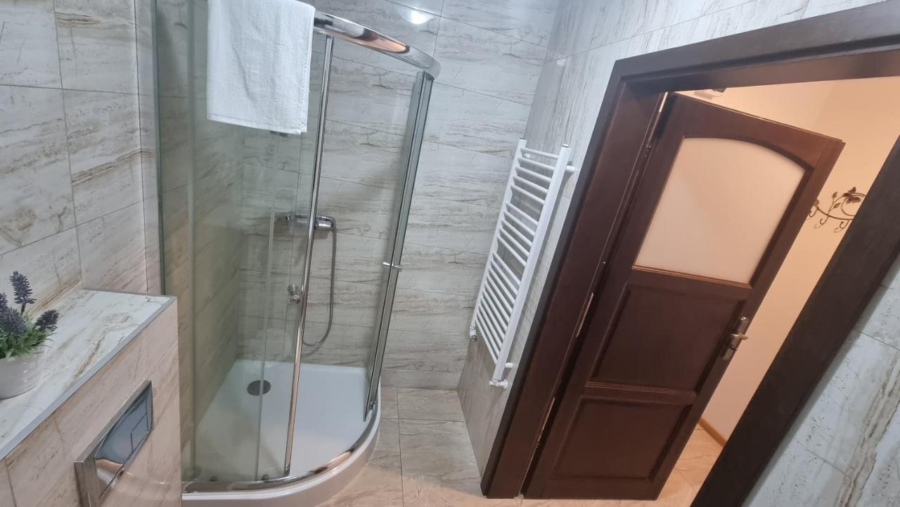 Hotel Monika Makow Mazowiecki Екстер'єр фото