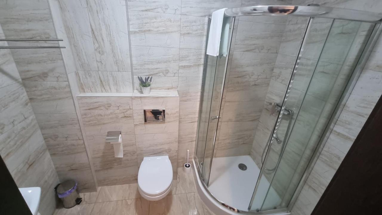 Hotel Monika Makow Mazowiecki Екстер'єр фото